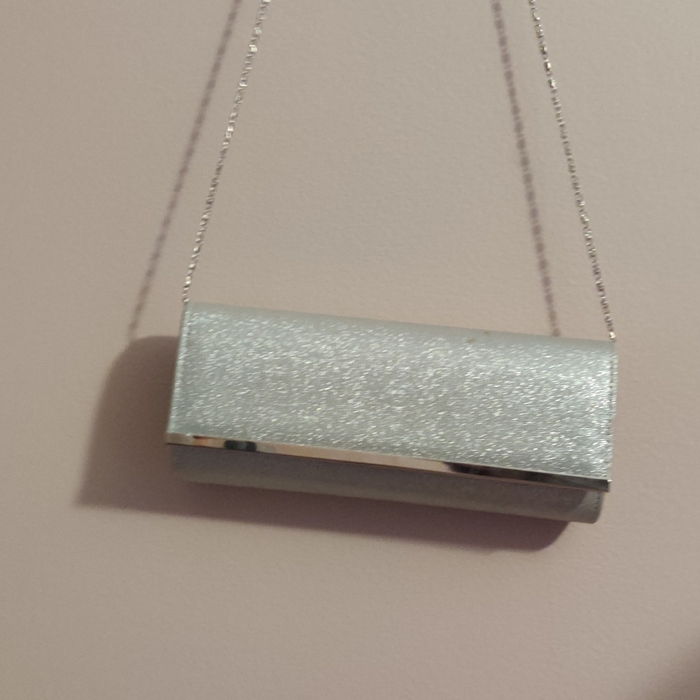 Cute silver purse 👛